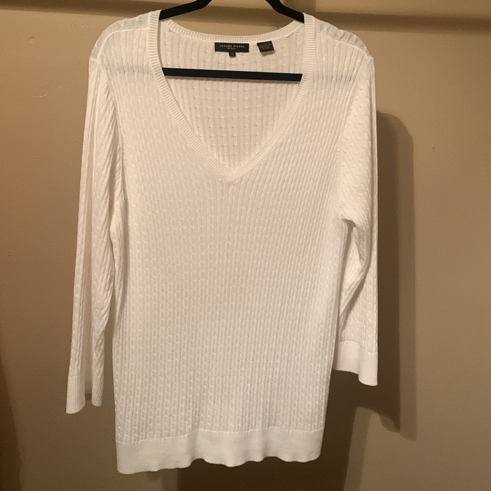 Jienne Pierre Top - Picture 5 of 5